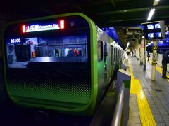 という訳で、朝の目黒駅にやって来ました
山手線での営業運転から引退を迎えようとしている、これまで首都圏の通勤・通学の足となってきた車両「E231系500番台」に
「ありがとう、お疲れ様でした」
の感謝の気持ちを伝えたい！