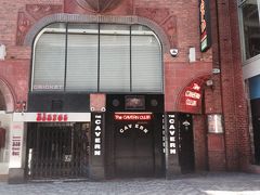 キャバーンクラブ

ビートルズは1961年、
ここで最初のマネージャーで有るブライアン・エプスタインに見出されてレコードデビューを果たしました！



ただ、
今ある場所は移転してから再オープンした場所になります。