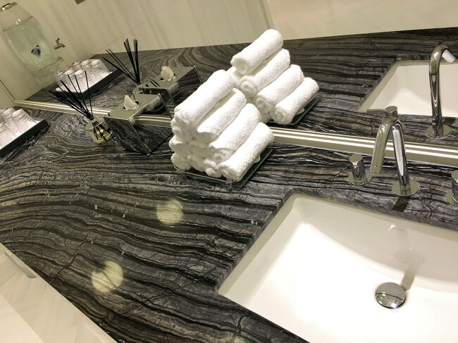 男性用更衣室(2)