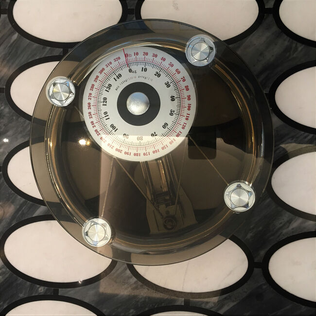 150キロ！まで量れる体重計w