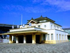 高雄駅横に、ひっそりと建っている旧高雄駅
