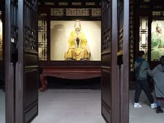 「武侯祠」の正面にある劉備殿だろうか。