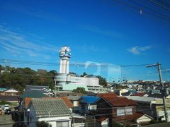明石で日本標準子午線を通過。いつも新快速から見える明石市立天文科学館、まだ行ったことないなあ。