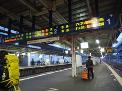 はい、久大本線と鹿児島本線の合流駅、久留米に到着しました。