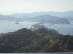 大鳴門橋を渡り淡路島へ

渡ってる途中、再び高所恐怖症が発動
