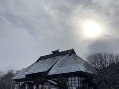 “道の駅もりた”の隣に佇む、津軽の茅葺き農家“旧増田家住宅”の母屋。
かっこいい。の一言。