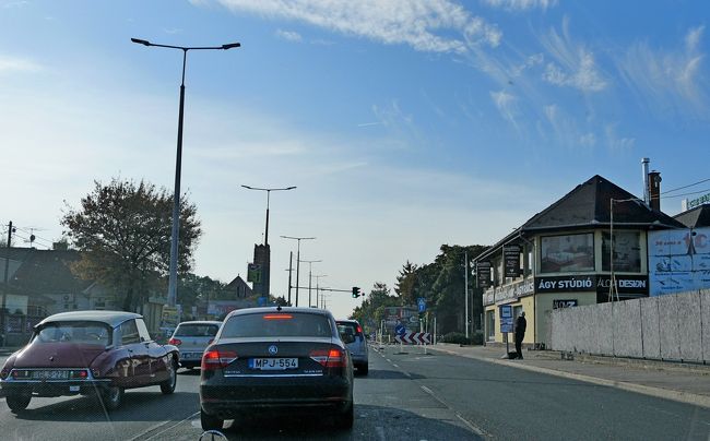 1025　Csillaghegy駅近く