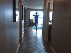 で、少し待っていただければ、3103を用意できます、ということになりました。
当然、追加料金発生です。
１日約100ドル追加。
１人100ドルならあきらめるけど、１部屋100ドルなら仕方がない(>_<)
