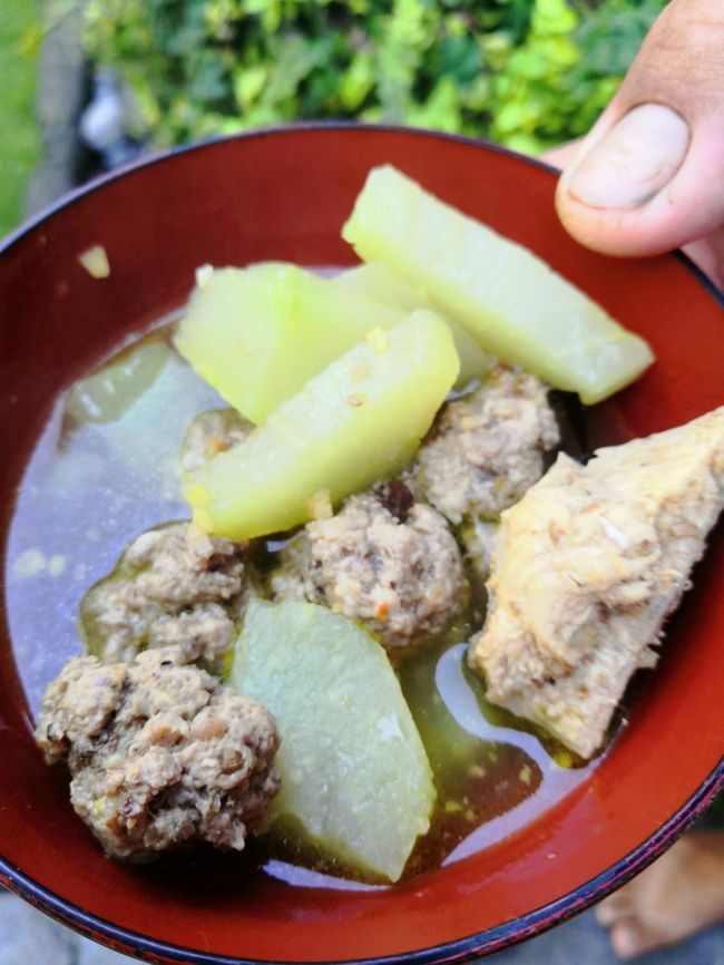 ( *´艸｀)　俺さまピロ君　<br />まさか　まさか・・・の　<br />フライングつまみ食い？<br /><br />うぅううううまいっす！！