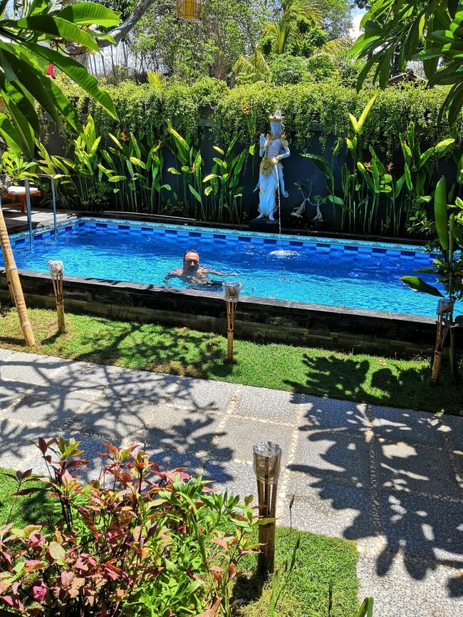 お部屋（テラス）から撮影しています。<br /><br />ほよーーーっ　<br />まだ12:00前じゃーん(#^^#)<br />すでにくつろぎモード全開です。<br />