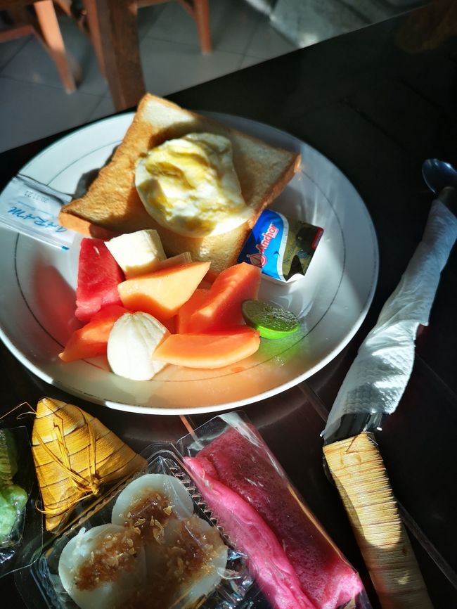 市場飯（買い食い）とプリライ朝食とのコラボ(笑)