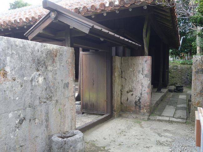 沖縄 3 2 中村家住宅をみる 裕福な農家だったようです 玄関がないのに気がつきました 宜野湾 北谷 中城 沖縄県 の旅行記 ブログ By Nomonomoさん フォートラベル