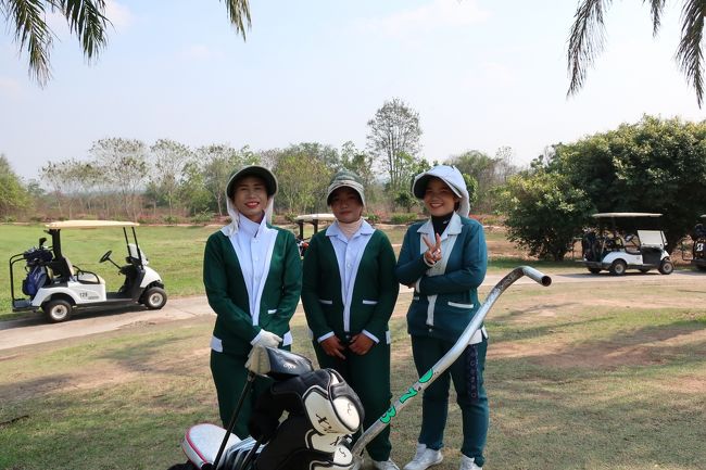 【Pattavia Century Golf Club】<br />本日のキャディさん<br />Gf=700<br />Ca=350<br />競技＝250<br />TR=250<br />TIP別支払い。