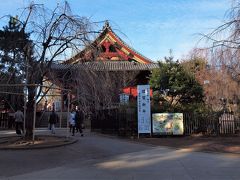 清水観音堂は京都の清水寺（きよみずでら）に見立てたお堂で、規模こそ小さいですが、清水寺と同じ舞台作りです。初めは「摺鉢山」に建てられていたそうです。
