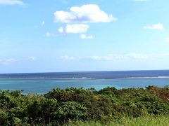 しばらくすると海が見えてきたーー！！
やっぱり、海が見えるとテンション上がるね♪