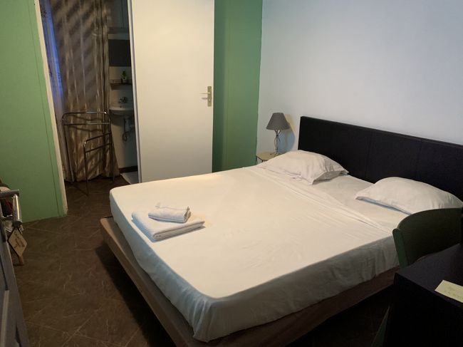 チェックイン<br />ベッドに