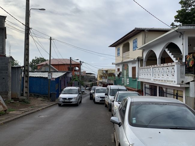 シャワーを浴びて、まちぶら開始<br />