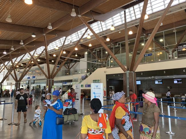 空港に到着<br />フリーwifiは無さそう<br />