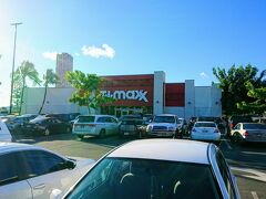 16:39
「Tj-maxx (パールシティゲートウェイショッピングセンター店)」
特に買い物はないが、一応娘のムートンブーツを偵察(笑)
