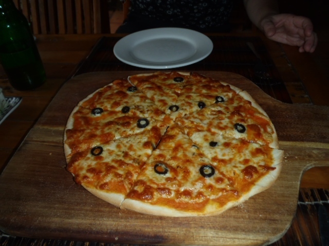 クアラップエリアでPQのシーフード三昧に少し食傷気味だったので、<br />昼食は趣向を変え、ウエスタン風の昼ごはんにしてみた。<br />この辺で唯一変わっていなかったお店で安心しました。