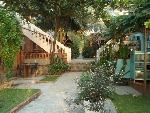 ビーチに出る左手にビーチバーらしき施設があったが<br />一度も利用しませんでした。