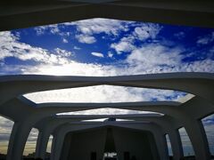 桟橋に到着してアリゾナ記念館へ。