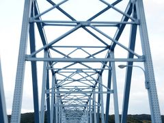 長島と九州本土を結ぶ「黒之瀬戸大橋」

しまった
橋を一望できる展望台を通過しちゃった

