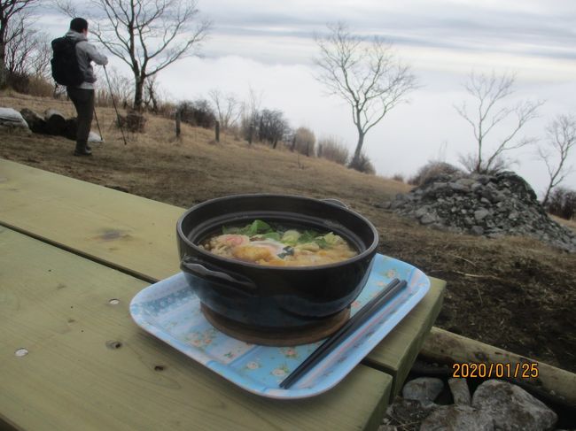 神奈川 丹沢 鍋割山 ご褒美の山頂鍋焼きうどん 新年登山 丹沢 大山 神奈川県 の旅行記 ブログ By Fbrun Zさん フォートラベル