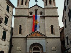 聖ルカ教会近くの聖二コラ教会。
1909年完成の新しい教会です。