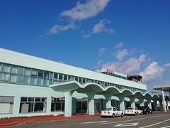 最北端の空港、稚内空港です。やはり東京より寒いですね。
厚手のコートを持ってきて正解でした。