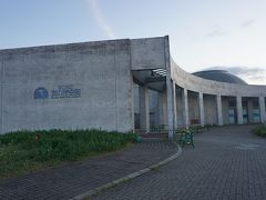 ●シーサイドコスモ

これがそのなにわ海の時空館。
20年近く大阪に住んでいて、初めて建物まで来ました(笑)。