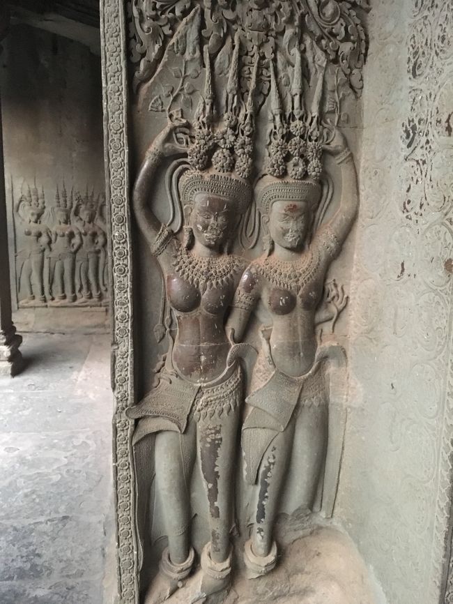 レリーフの手入れ 大変だろうなー