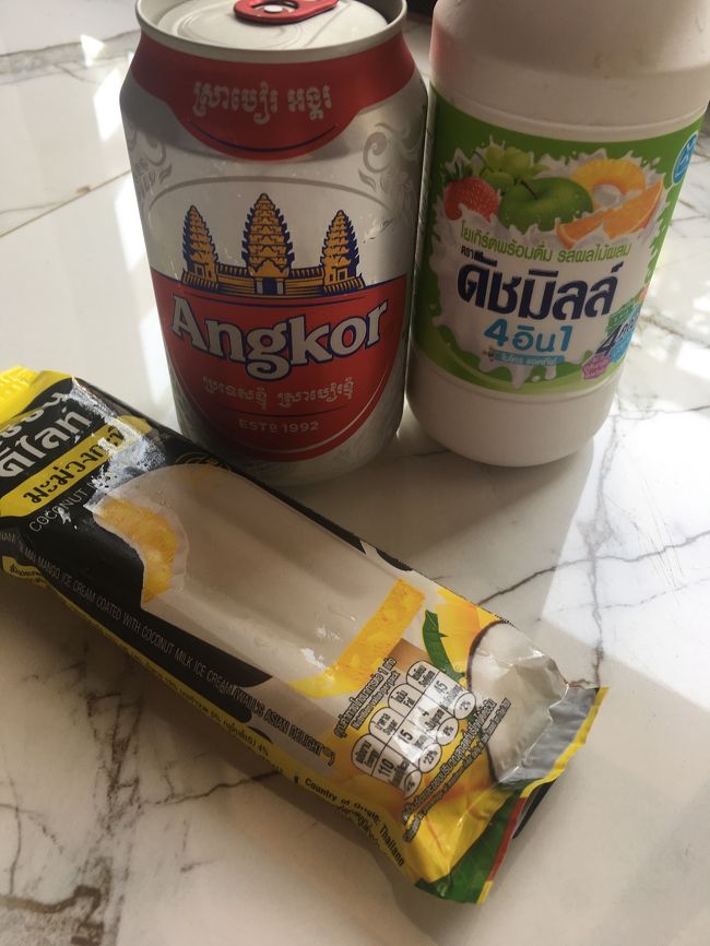 暑く暑くて ビールとアイスは欠かせない！<br />ココナッツマンゴーアイス。