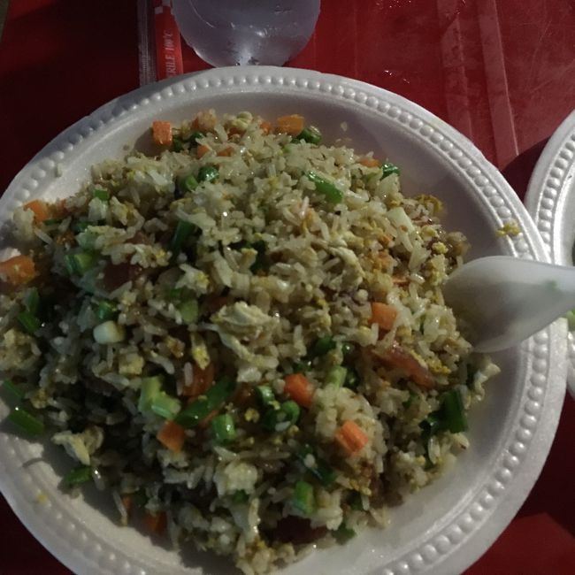 2日目もココに再来。ソーセージ炒飯。<br />見た目は普通。味は絶品。<br />