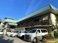 パラオでの滞在は、パラオコロールの中心部ダウンタウンにある「ウエストプラザホテルダウンタウン」です。

4泊します。

到着は、午後9時ごろだったので写真は、後日撮影です。