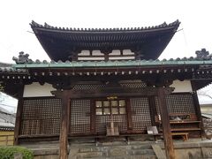 福智院。重層に見えますが一重の裳階(もこし)付きです