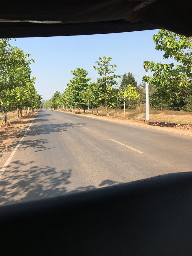 町を抜けると　なぁーーんも無