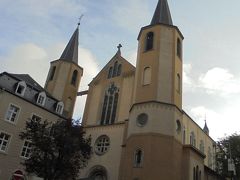 Église Saint-Alphonse　こちらは教会。