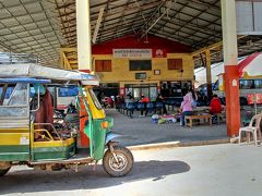 12時30分頃、所要約4時間でウドムサイの北方面バスターミナル(Northern Bus Terminal)に到着。