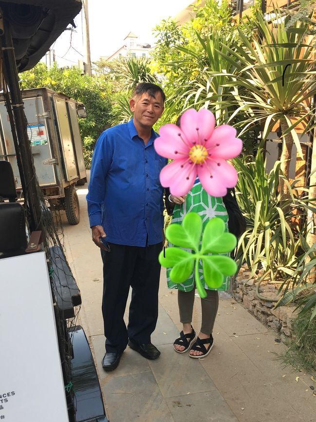 最終日　タンさんは革靴と制服で正装。<br />私を空港に送った後。新たな乗客を乗せるから制服なんだー<br />