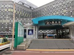 20.1.22　またも新橋。JRの改札を出てゆりかもめの向こうの、