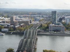 正面には、ライン川とホーエンツォレルン橋・・・