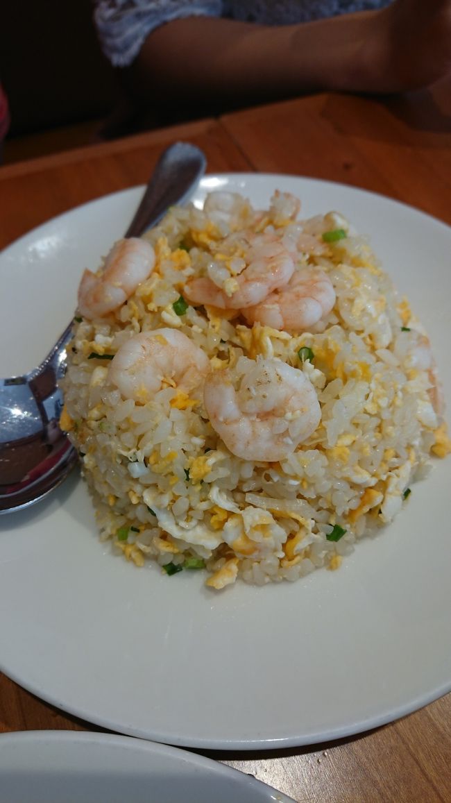 海老チャーハン<br /><br />まぁ、外れのない味。