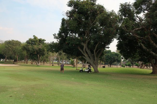 ■Bangpra Golf Club/<br />前半はマズマズ....後半はよせ失敗でヤヤ失速。<br />グリーンそばの芝が、通常のとは違い、戸惑い失敗打に。<br /><br />次回頑張りましょうになってしまった。