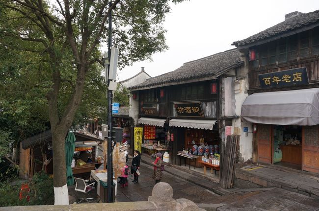 唐の当時の建物はほとんど残っていないため、再現された街並みになりますが、雰囲気があります。