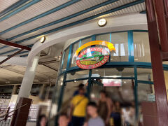 ケアンズセントラル駅着
ホテルもしくは希望の場所まで送ってもらえるのだけど
お土産を買いたかったら駅で離脱

前日に下見したのでサクサクお買い物