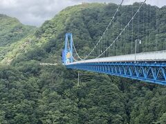 高い！でかい！
高さ100m、長さ375mだそうです。