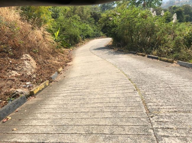 この勾配、写真で伝わるかなー。