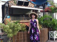 このリゾートワンピはマーケット調達です。
日本ではなかなか着れないワンピも
南国ならでは。町歩きも楽しい。