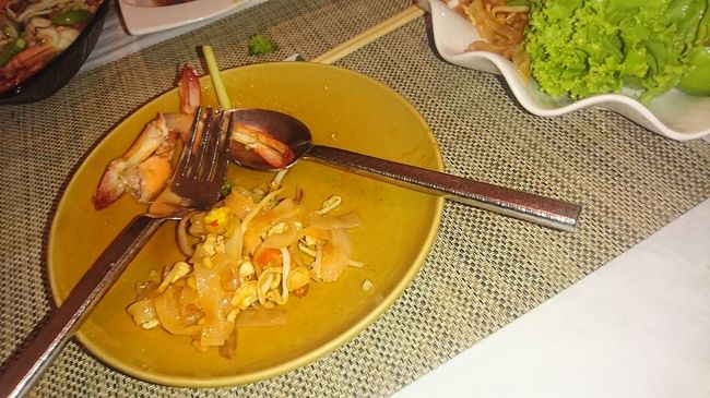 ホテル近くの昨日とは違うタイ料理店です。